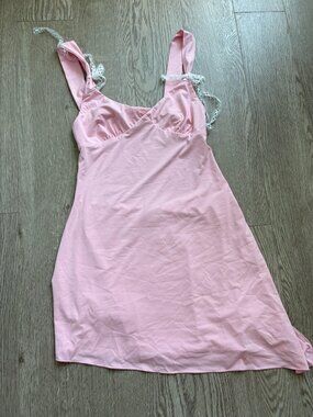 (BWT) EDIKTED PINK MINI DRESS